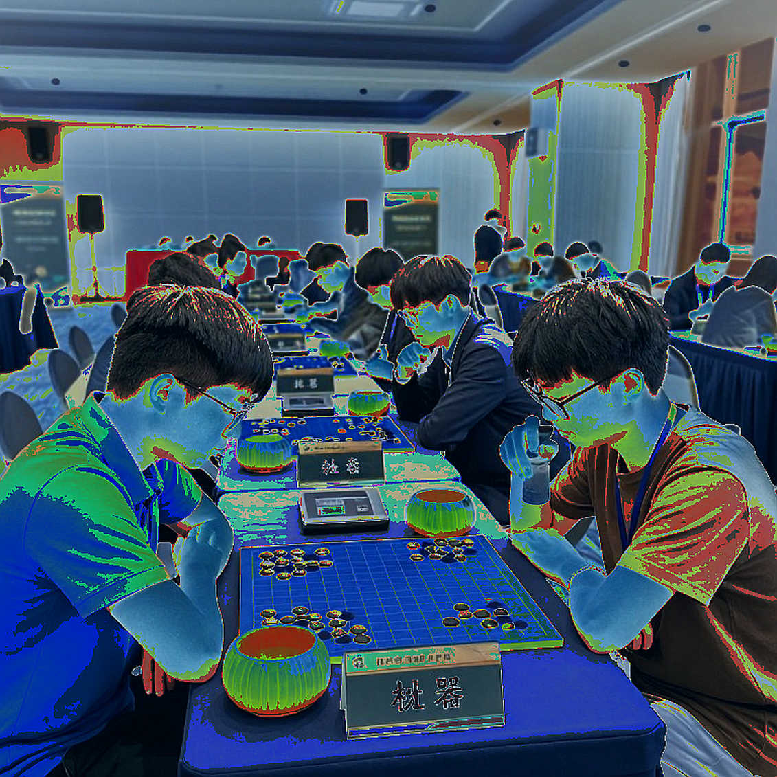 Scotch Game: 36 năm sau Kasparov 2026, khai cuộc “vô hại” vẫn nuôi sống cả một thị trường hướng dẫn