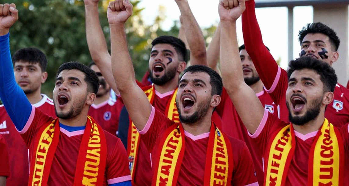 Makhachev treo đai, UFC dựng đai tạm bán trung: Prates và Morales, hai tay đấm và một khoảng trống quyền lực