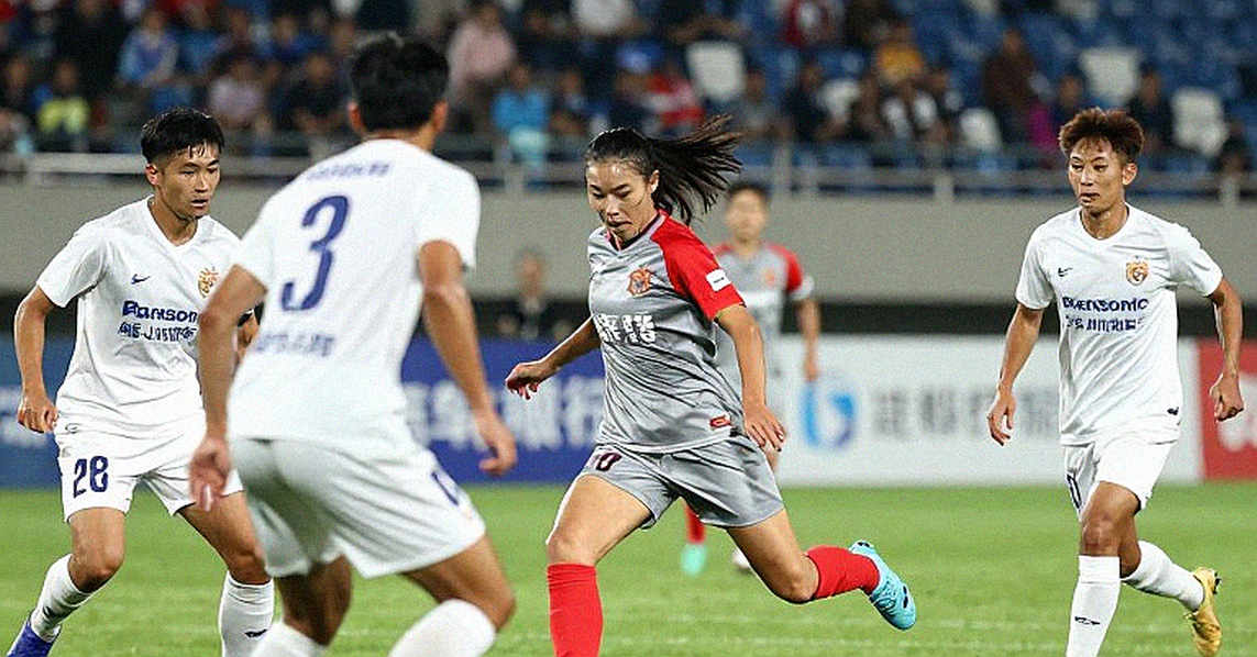 The Illusion of Kilometers Run: Vietnamese Football and the Vanished Wingers The Illusion of Kilometers Run: Vietnamese Football and the Vanished Wingers