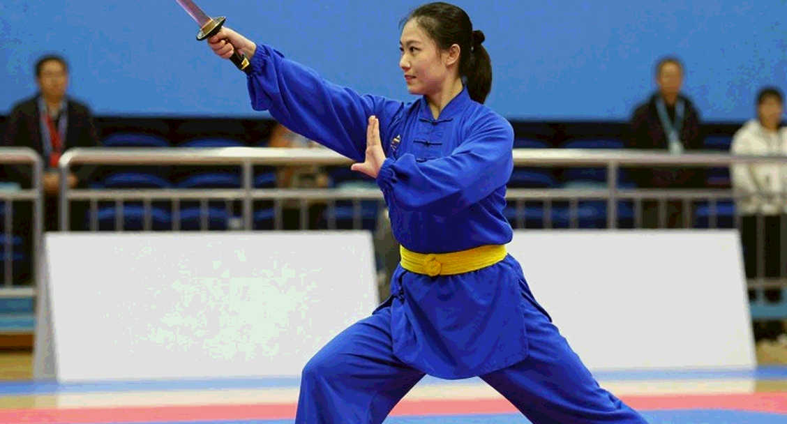 Giữa kỳ chuyển nhượng 2026: khoảng trống thông tin là dữ liệu đắt nhất