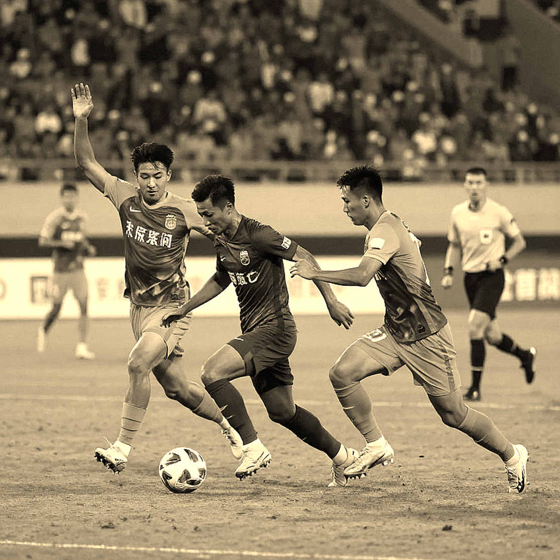 The 14-Metre Gap: Where V.League's High Defensive Line Breaks The 14-Metre Gap: Where V.League's High Defensive Line Breaks