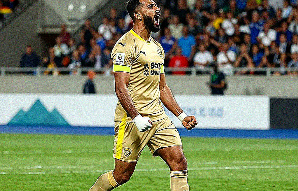 Neymar and the Penalty Brace at Vila Belmiro: A Hero Returns from the Dark Tunnel Neymar and the Penalty Brace at Vila Belmiro: A Hero Returns from the Dark Tunnel