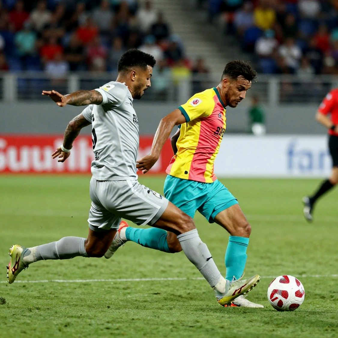 FIFA orders Thanh Hoa to pay Rimario USD 305,000: the three-window registration ban is the heaviest part FIFA orders Thanh Hoa to pay Rimario USD 305,000: the three-window registration ban is the heaviest part
